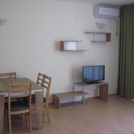Апартаменти Кралеви В Шато Ахелой Exterior foto