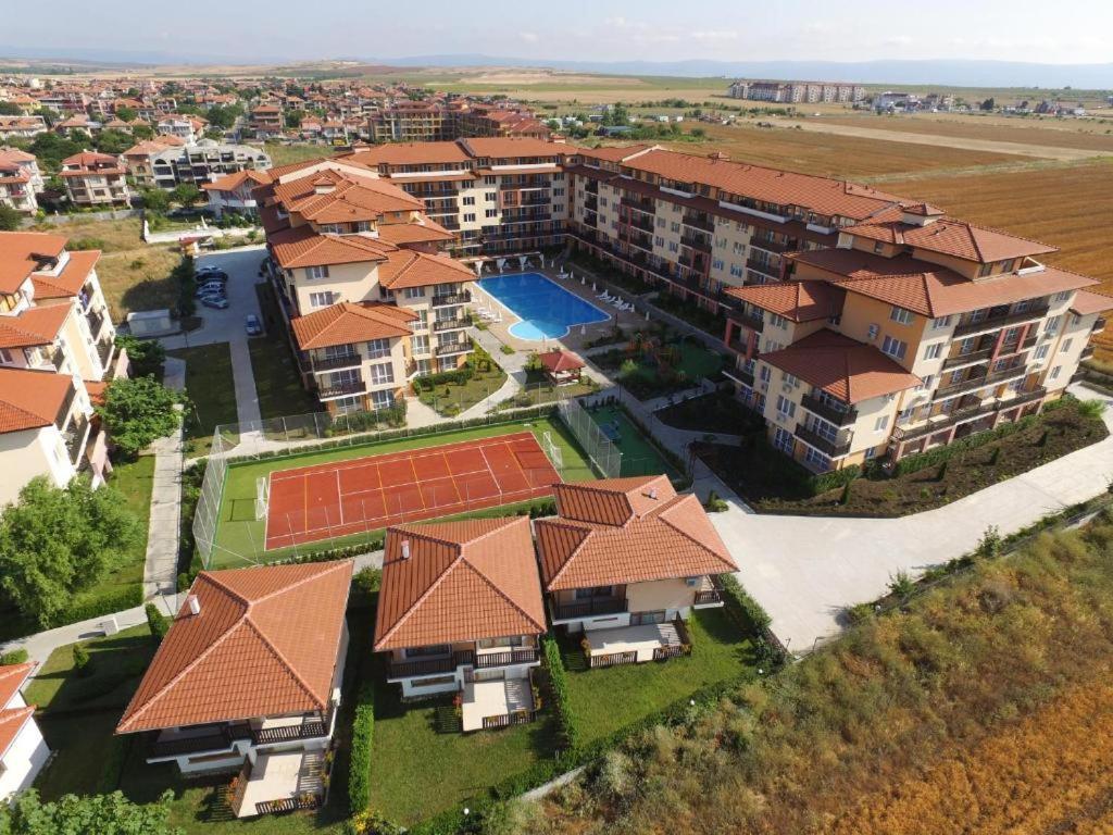 Апартаменти Кралеви В Шато Ахелой Exterior foto